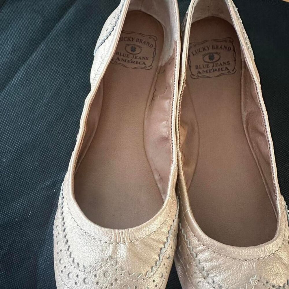 gold ballet rounded toe‎ flats size 8